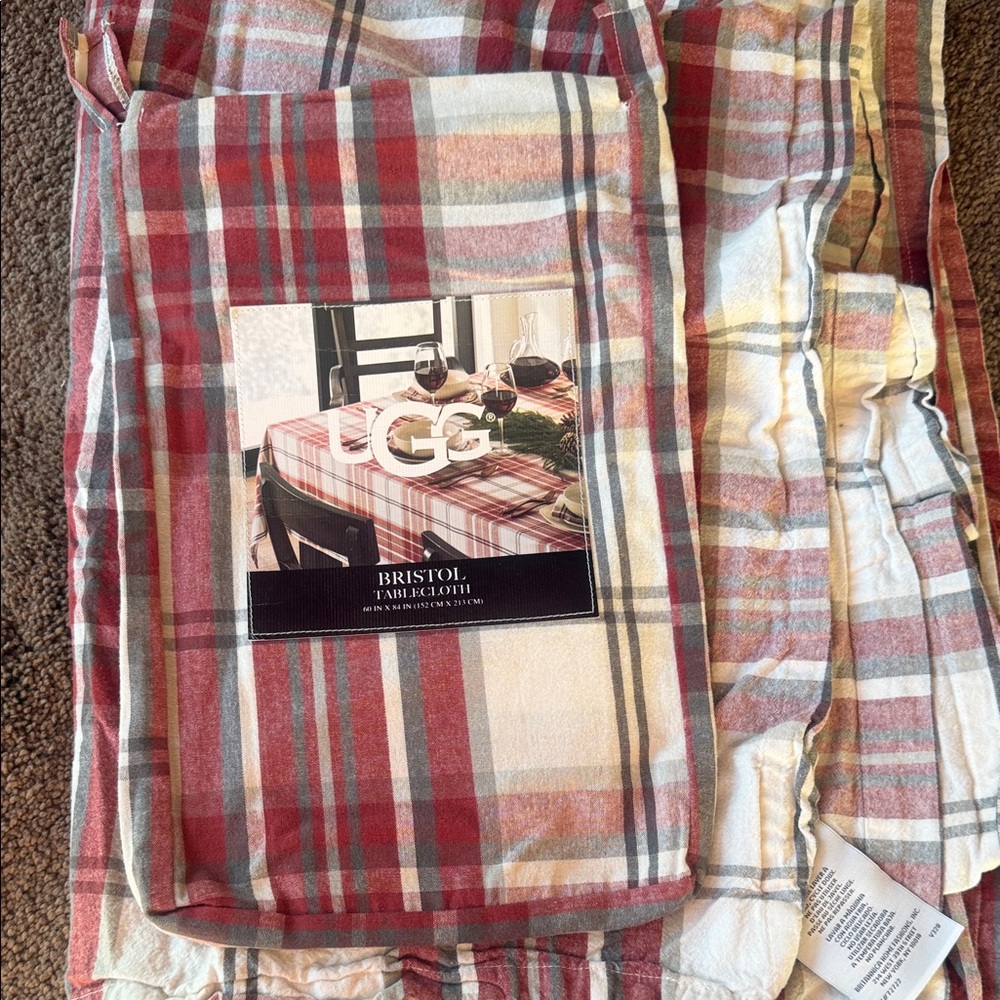 UGG Bristol Plaid Tablecloth in Red and White